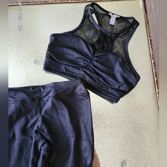 Active wear Set - Picture 3 of 6